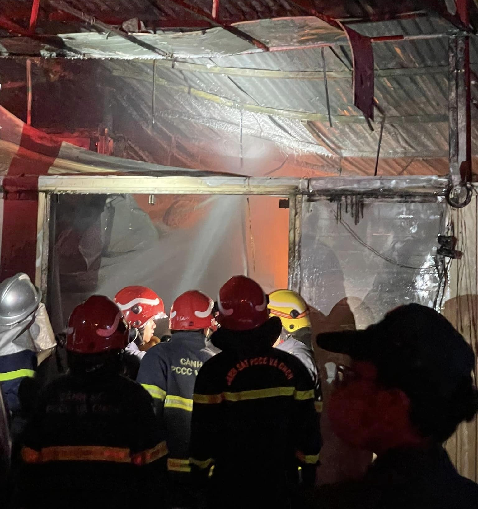 Hà Nội: Cháy trong Bệnh viện Đa khoa Đức Giang; thiệt hại đang được ghi nhận

